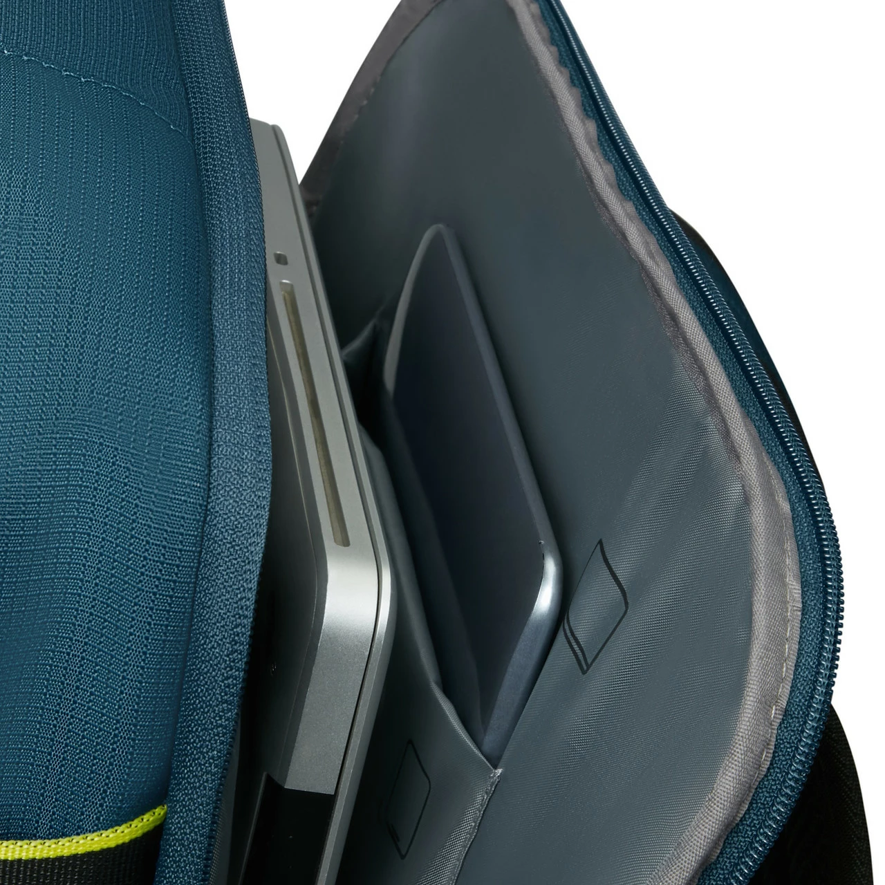 American Tourister Take2Cabin EasyJet Backpack M - Image 10