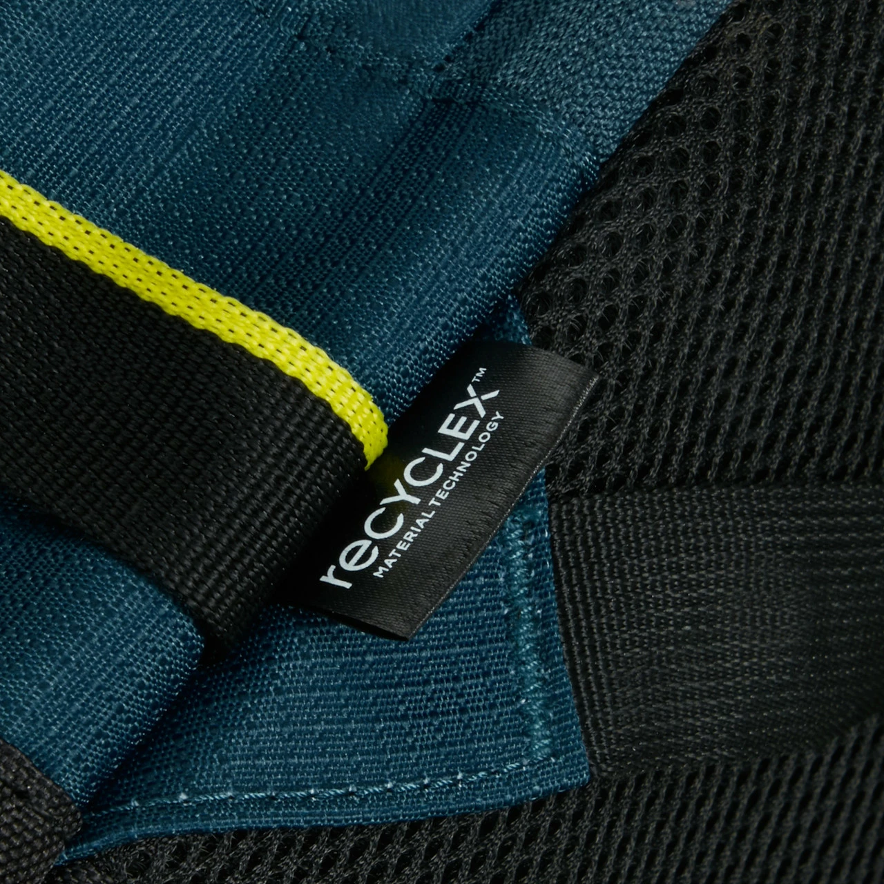 American Tourister Take2Cabin EasyJet Backpack M - Image 12