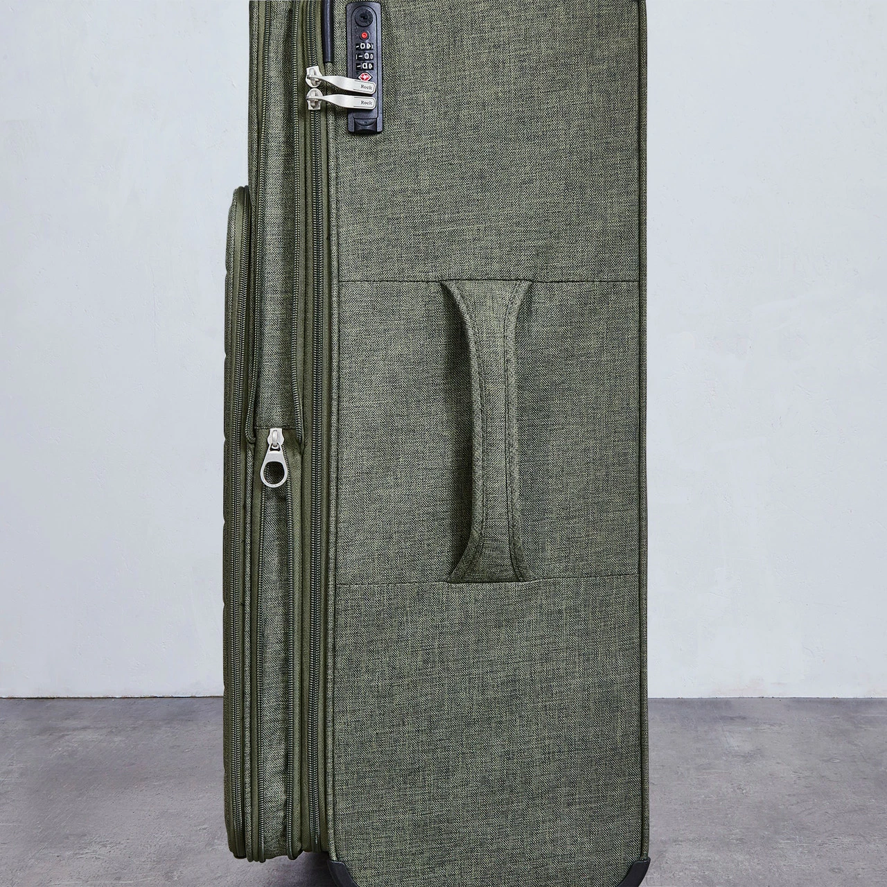 Rock Rocklite DLX 4 Wheel Expandable Medium Suitcase - 68cm - Image 10