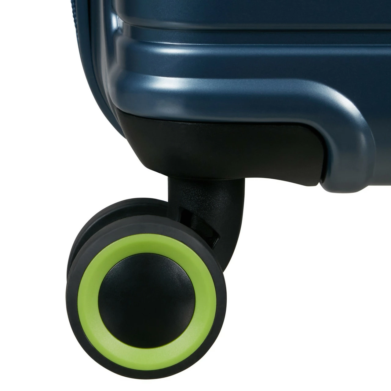 American Tourister Geopop 4 Wheel Medium Suitcase - 67cm - Image 9