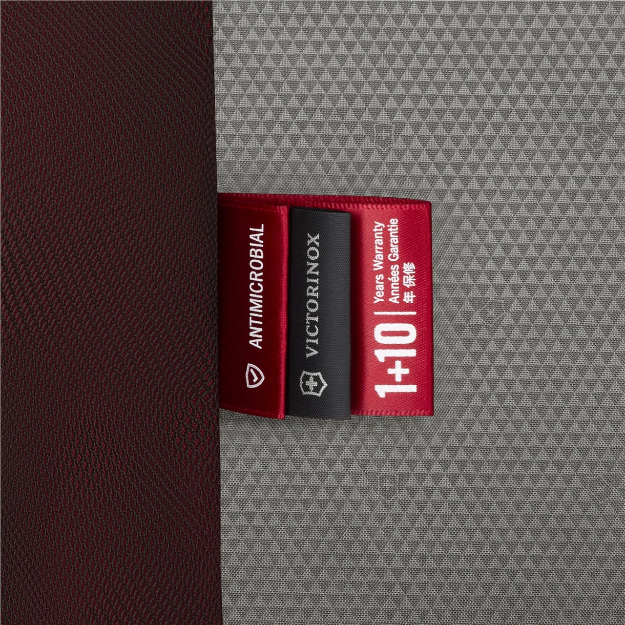 Victorinox Crosslight Expandable Large Suitcase - 76cm - Image 19