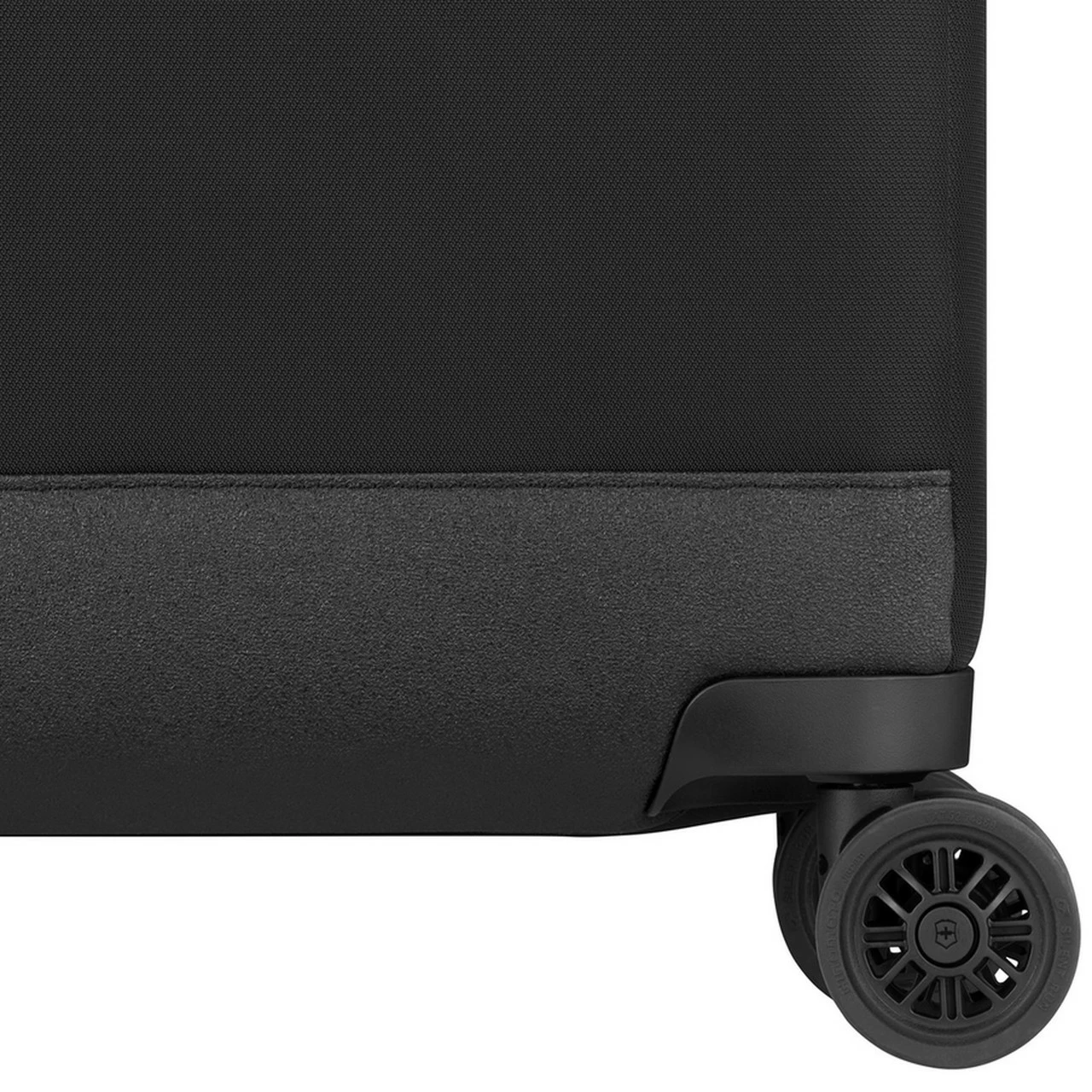 Victorinox Crosslight Expandable Large Suitcase - 76cm - Image 17