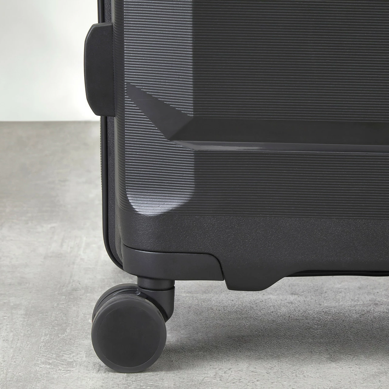 Rock Tulum 4 Wheel Exp Cabin Suitcase - 55cm - Image 13