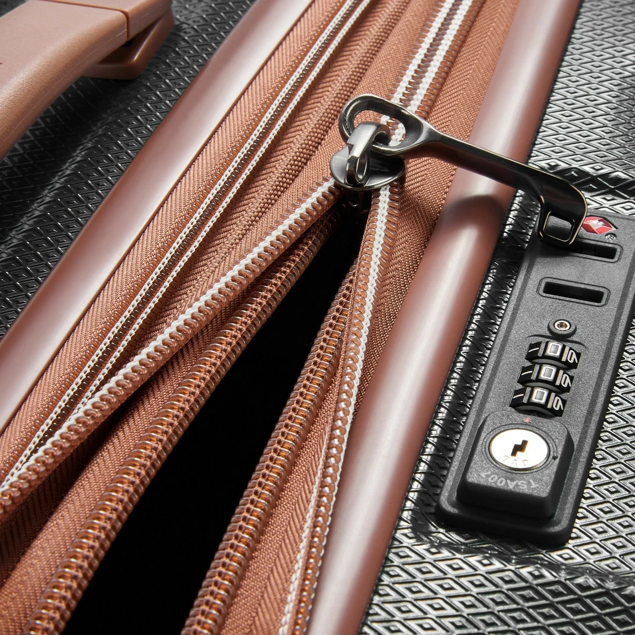 Delsey St. Tropez 4 Wheel Expandable Cabin Suitcase - 55cm - Image 7